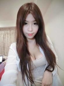 国产巨乳自拍,揭秘网络红人背后的故事  第2张